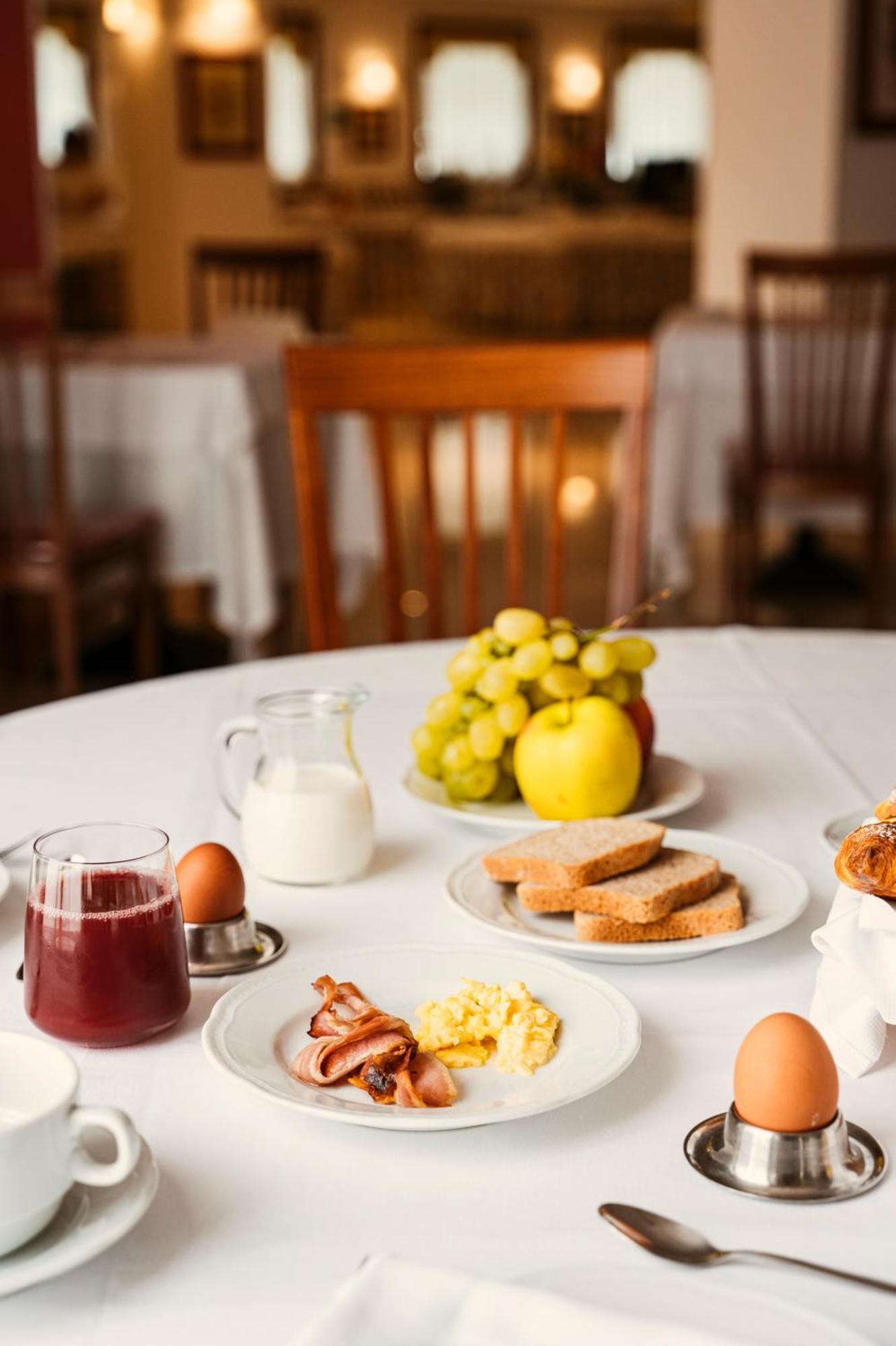 Hotel Degli Aranci Весте Екстериор снимка