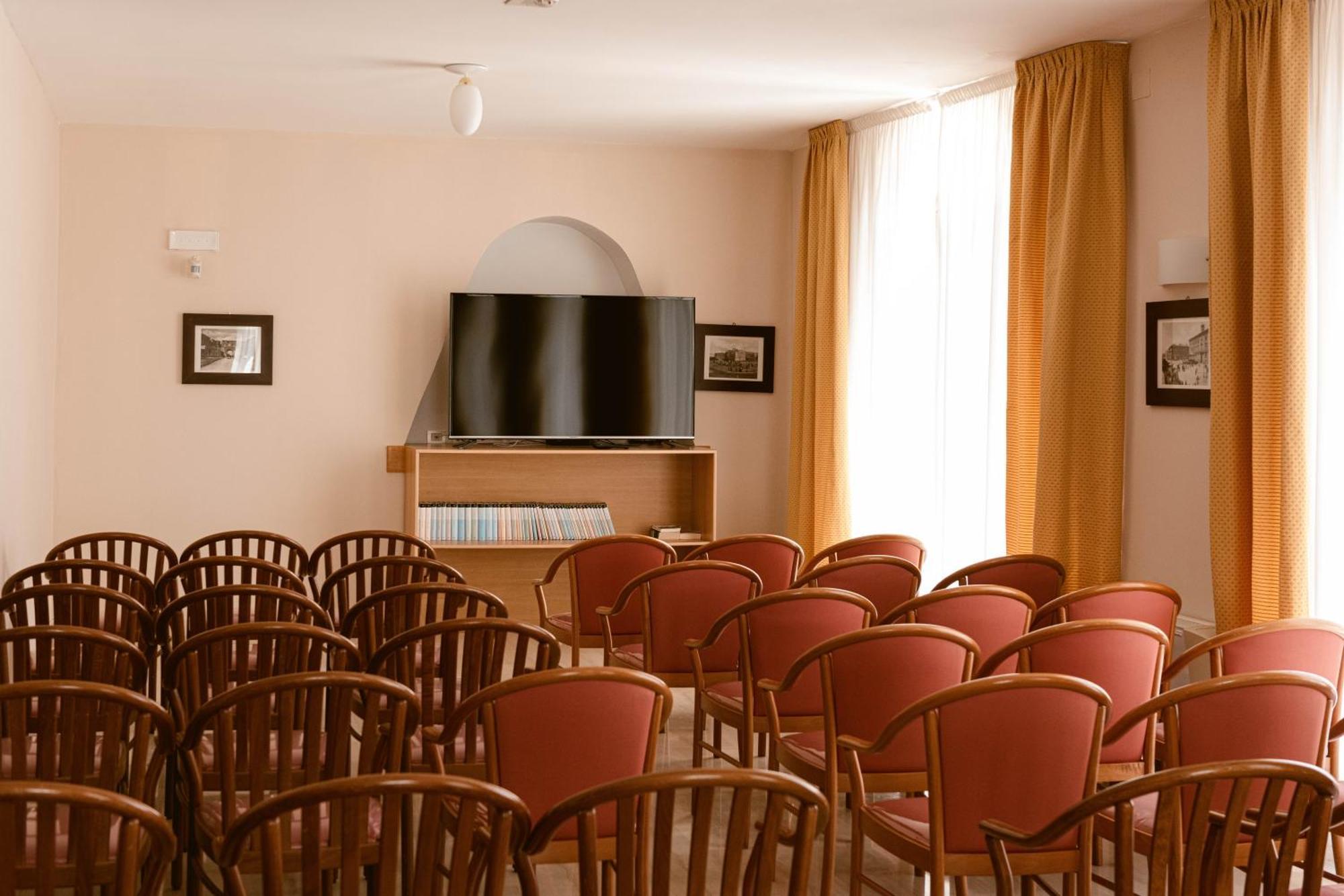 Hotel Degli Aranci Весте Екстериор снимка
